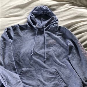 vineyard vines hoodie!
